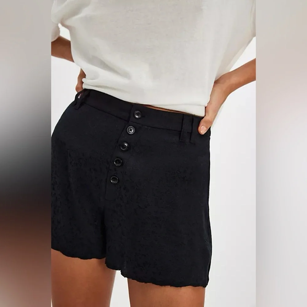 NWOT Free People Claudia Tap Shorts-Black